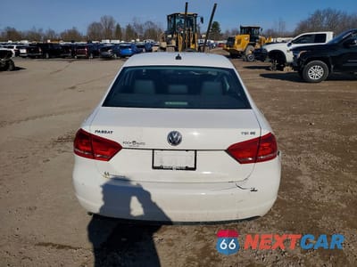 Zdjęcie 6 z 12 samochodu: 2014 VOLKSWAGEN PASSAT SE VIN:1VWBT7A31EC070756 - miniatura