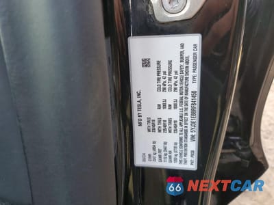 Zdjęcie 12 z 12 samochodu: 2024 TESLA MODEL 3 VIN:5YJ3E1EB8RF841450 - miniatura
