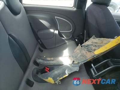 Zdjęcie 10 z 12 samochodu: 2005 MINI COOPER VIN:WMWRC33545TJ70632 - miniatura