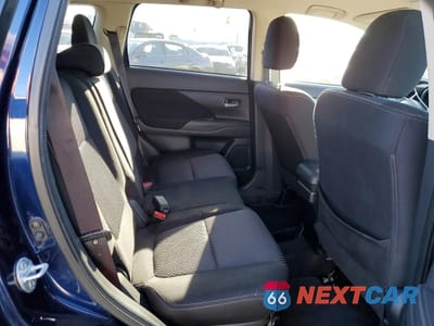 Zdjęcie 11 z 13 samochodu: 2016 MITSUBISHI OUTLANDER ES VIN:JA4AD2A3XGZ000102 - miniatura