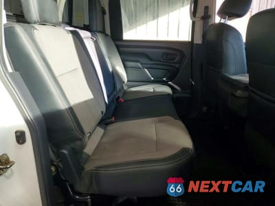 Zdjęcie 10 z 12 samochodu: 2017 NISSAN TITAN S VIN:1N6AA1EJ3HN546649 - miniatura