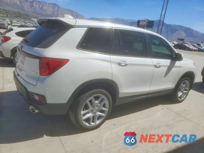 Trzecie zdjęcie samochodu z tyłu: 2024 HONDA PASSPORT EXL VIN:5FNYF8H55RB004124 - miniatura