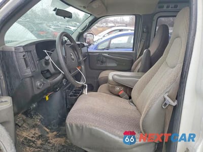 Zdjęcie 7 z 12 samochodu: 2008 CHEV EXPRESS G1500 VIN:1GCFH154X81217534 - miniatura