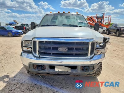 Piąte zdjęcie samochodu w środku: 2002 FORD F350 SUPER DUTY VIN:1FTWW33F32EC74731 - miniatura