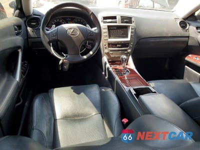 Zdjęcie 8 z 11 samochodu: 2006 LEXUS IS 350 BASE VIN:JTHBE262362002464 - miniatura