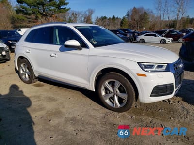 Czwarte zdjęcie samochodu z boku: 2020 AUDI Q5 PREMIUM PLUS VIN:WA1BNAFY3L2017598 - miniatura