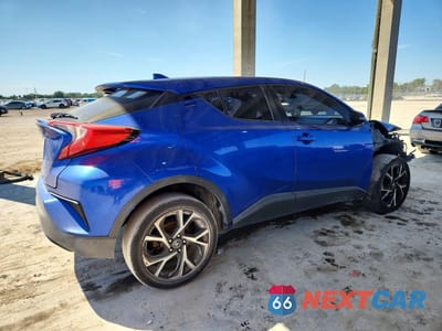 Trzecie zdjęcie samochodu z tyłu: 2018 TOYOTA C-HR XLE PREMIUM VIN:NMTKHMBXXJR049075 - miniatura