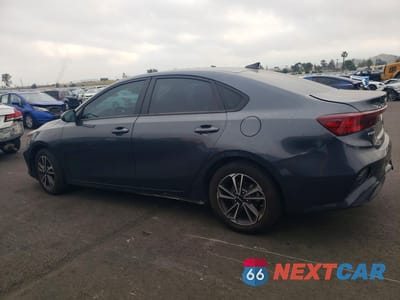 Drugie zdjęcie samochodu z przodu: 2023 KIA FORTE LXS VIN:3KPF24AD6PE681781 - miniatura