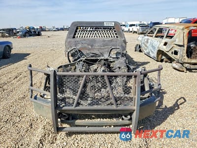 Piąte zdjęcie samochodu w środku: 2022 FORD F350 SUPER DUTY FLATBED TRUCK VIN:1FDRF3FN0NEC32761 - miniatura