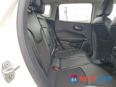 Zdjęcie 11 z 13 samochodu: 2018 JEEP COMPASS LATITUDE VIN:3C4NJDBB4JT479553 - miniatura