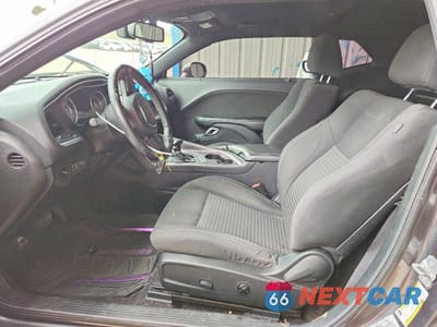 Zdjęcie 7 z 13 samochodu: 2016 DODGE CHALLENGER SXT VIN:2C3CDZAG2GH131751 - miniatura