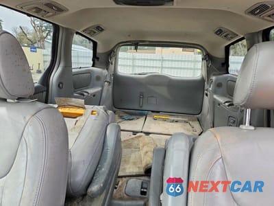 Zdjęcie 10 z 12 samochodu: 2005 TOYOTA SIENNA XLE LIMITED 7 PASSENGER VIN:5TDBA22C85S051923 - miniatura