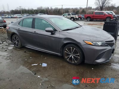 Czwarte zdjęcie samochodu z boku: 2020 TOYOTA CAMRY SE VIN:4T1G11AK9LU892341 - miniatura