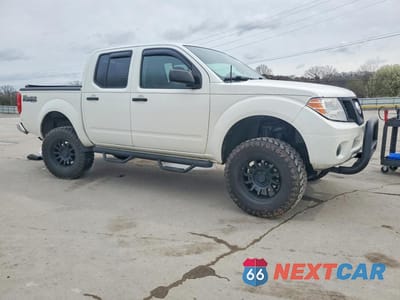 Czwarte zdjęcie samochodu z boku: 2015 NISS FRONTIER SV VIN:1N6AD0EV8FN740157 - miniatura