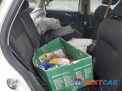 Zdjęcie 10 z 11 samochodu: 2019 VOLKSWAGEN JETTA S VIN:3VWCB7BU5KM276087 - miniatura