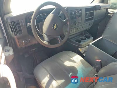 Zdjęcie 8 z 13 samochodu: 2013 CHEV EXPRESS G2500 VIN:1GCWGFCB9D1902264 - miniatura