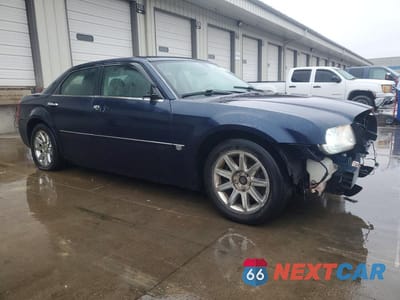 Czwarte zdjęcie samochodu z boku: 2005 CHRYSLER 300C VIN:2C3JA63H45H623862 - miniatura