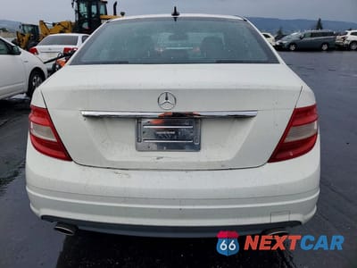 Zdjęcie 6 z 11 samochodu: 2010 MERCEDES-BENZ C 300 VIN:WDDGF5EB2AF400604 - miniatura