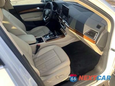 Piąte zdjęcie samochodu w środku: 2024 AUDI Q5 PREMIUM 40 VIN:WA1ABAFY0R2050717 - miniatura