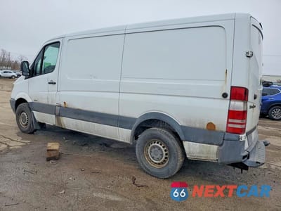Drugie zdjęcie samochodu z przodu: 2013 MERCEDES BENZ SPRINTER 2500 UTILITY / SERVICE VAN VIN:WD3PE7CC2D5806441 - miniatura
