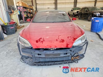 Piąte zdjęcie samochodu w środku: 2017 TESLA MODEL S VIN:5YJSA1E2XHF208261 - miniatura