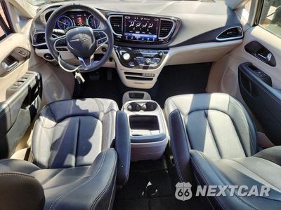 Zdjęcie 8 z 13 samochodu: 2024 CHRYSLER PACIFICA TOURING L VIN:2C4RC1BG9RR178796 - miniatura