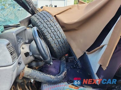 Zdjęcie 7 z 13 samochodu: 1997 JEEP WRANGLER / TJ SE VIN:1J4FY29P8VP412688 - miniatura