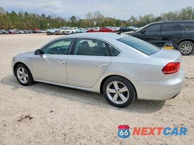 Drugie zdjęcie samochodu z przodu: 2014 VOLKSWAGEN PASSAT S VIN:1VWAT7A34EC026312 - miniatura
