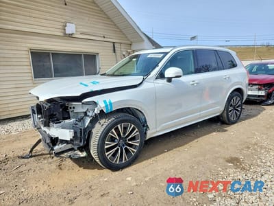 2021 VOLVO XC90 T6 MOMENTUM YV4A221K2M1681785 - główne zdjęcie licytacji z USA - miniatura