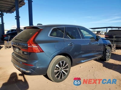 Trzecie zdjęcie samochodu z tyłu: 2023 VOLVO XC60 PLUS VIN:YV4L12RN9P1388948 - miniatura
