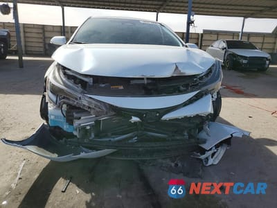 Piąte zdjęcie samochodu w środku: 2025 TOYOTA COROLLA HATCHBACK SE VIN:JTND4MBE7S3240312 - miniatura