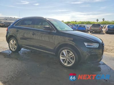 Czwarte zdjęcie samochodu z boku: 2016 AUDI Q3 PREMIUM PLUS VIN:WA1BFCFS4GR003212 - miniatura