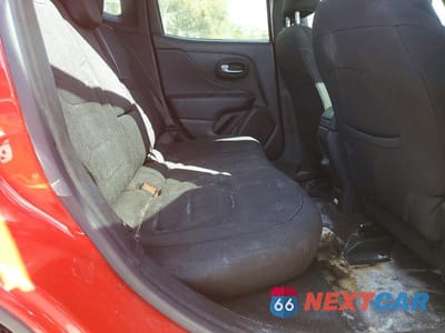 Zdjęcie 11 z 12 samochodu: 2022 JEEP RENEGADE LATITUDE VIN:ZACNJDB14NPN48470 - miniatura