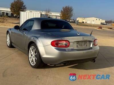 Trzecie zdjęcie samochodu z tyłu: 2009 MAZDA MX-5 MIATA VIN:JM1NC26F290204381 - miniatura