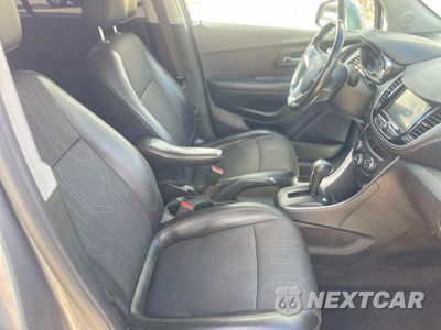 Piąte zdjęcie samochodu w środku: 2019 CHEVROLET TRAX 1LT VIN:KL7CJLSB5K8904016 - miniatura