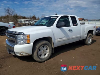 2008 CHEVROLET SILVERADO K1500 2GCEK190081152319 - główne zdjęcie licytacji z USA - miniatura