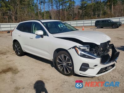 Czwarte zdjęcie samochodu z boku: 2022 VOLVO XC60 B5 MOMENTUM VIN:YV4L12RK1N1924598 - miniatura