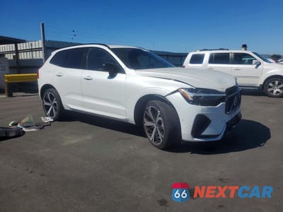 Czwarte zdjęcie samochodu z boku: 2022 VOLVO XC60 T8 RECHARGE R-DESIGN VIN:YV4BR0DM2N1904748 - miniatura