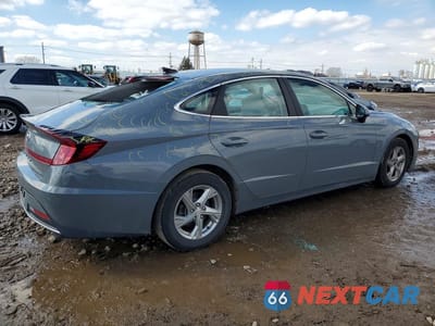 Trzecie zdjęcie samochodu z tyłu: 2020 HYUNDAI SONATA SE VIN:5NPEG4JA5LH040260 - miniatura