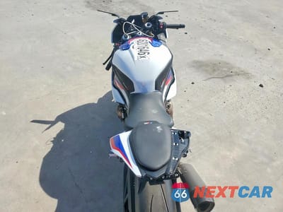Zdjęcie 6 z 9 samochodu: 2022 BMW S 1000 RR VIN:WB10E2304N6F48189 - miniatura