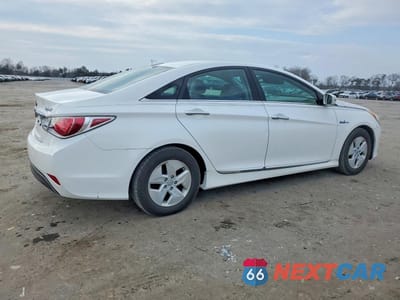 Trzecie zdjęcie samochodu z tyłu: 2012 HYUNDAI SONATA HYBRID BASE VIN:KMHEC4A40CA032690 - miniatura