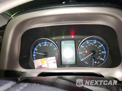 Zdjęcie 9 z 14 samochodu: 2018 TOYOTA RAV4 XLE VIN:JTMRFREV6JJ730053 - miniatura