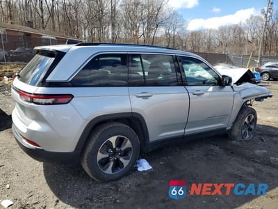 Trzecie zdjęcie samochodu z tyłu: 2023 JEEP GRAND CHEROKEE LIMITED 4XE VIN:1C4RJYB60PC626080 - miniatura