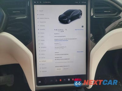 Zdjęcie 9 z 12 samochodu: 2018 TESLA MODEL X VIN:5YJXCDE22JF121672 - miniatura