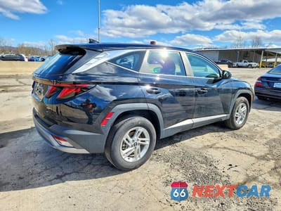 Trzecie zdjęcie samochodu z tyłu: 2025 HYUNDAI TUCSON SE VIN:5NMJACDE8SH472118 - miniatura