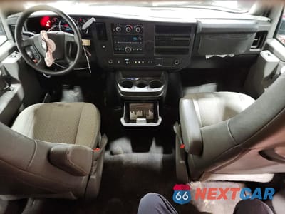 Zdjęcie 8 z 14 samochodu: 2019 CHEVROLET EXPRESS G3500 LT VIN:1GAZGPFG6K1344194 - miniatura