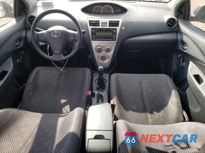 Zdjęcie 8 z 12 samochodu: 2007 TOYOTA YARIS BASE VIN:JTDBT923071064961 - miniatura