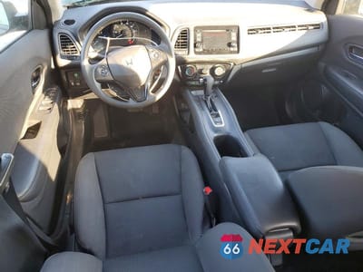 Zdjęcie 8 z 13 samochodu: 2019 HONDA HR-V LX VIN:3CZRU5H39KG710255 - miniatura