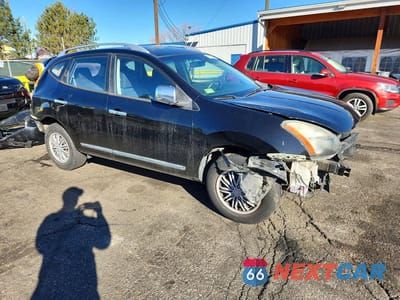 Czwarte zdjęcie samochodu z boku: 2015 NISSAN ROGUE SELECT S VIN:JN8AS5MV6FW753902 - miniatura