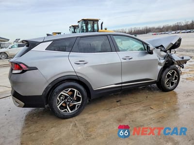 Trzecie zdjęcie samochodu z tyłu: 2023 KIA SPORTAGE LX VIN:KNDPU3AF7P7066084 - miniatura